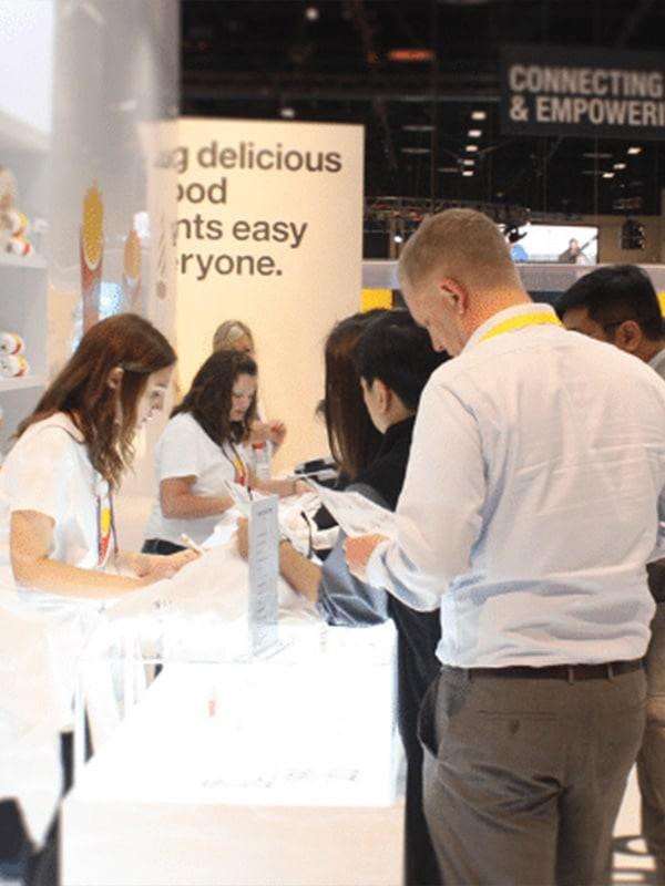 Exhibiting at a Trade Show? Here Are Six Easy Ways to Customize Your Booth for Attendees